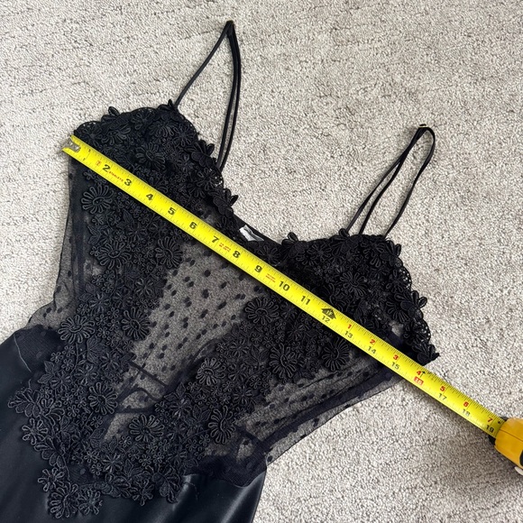 Flora Nikrooz Showstopper Long Gown / Black Lace Nightgown - Picture 9 of 12